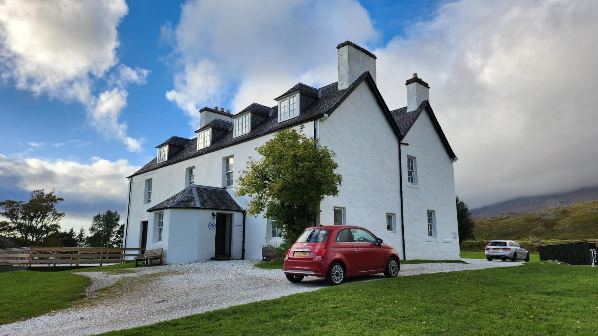 Inchnadamph Explorers Lodge Exterior photo